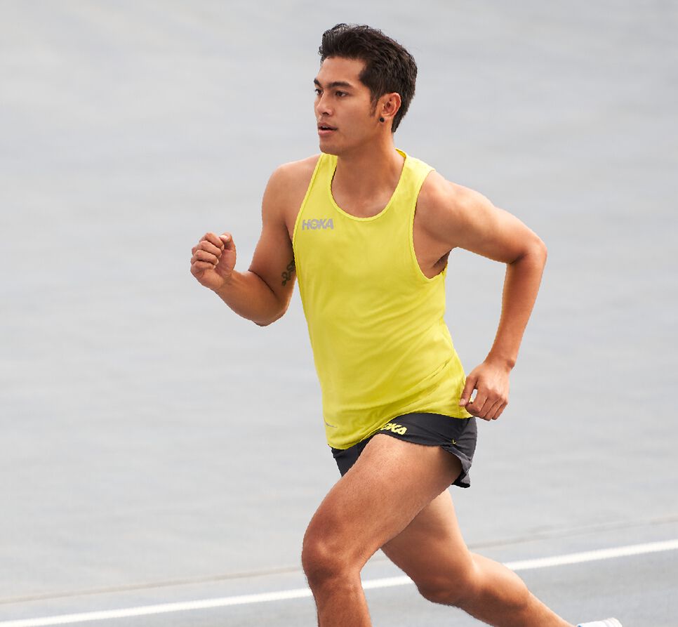 Men's Hoka One One Singlet Running Tops Citrus | DJUGFS786