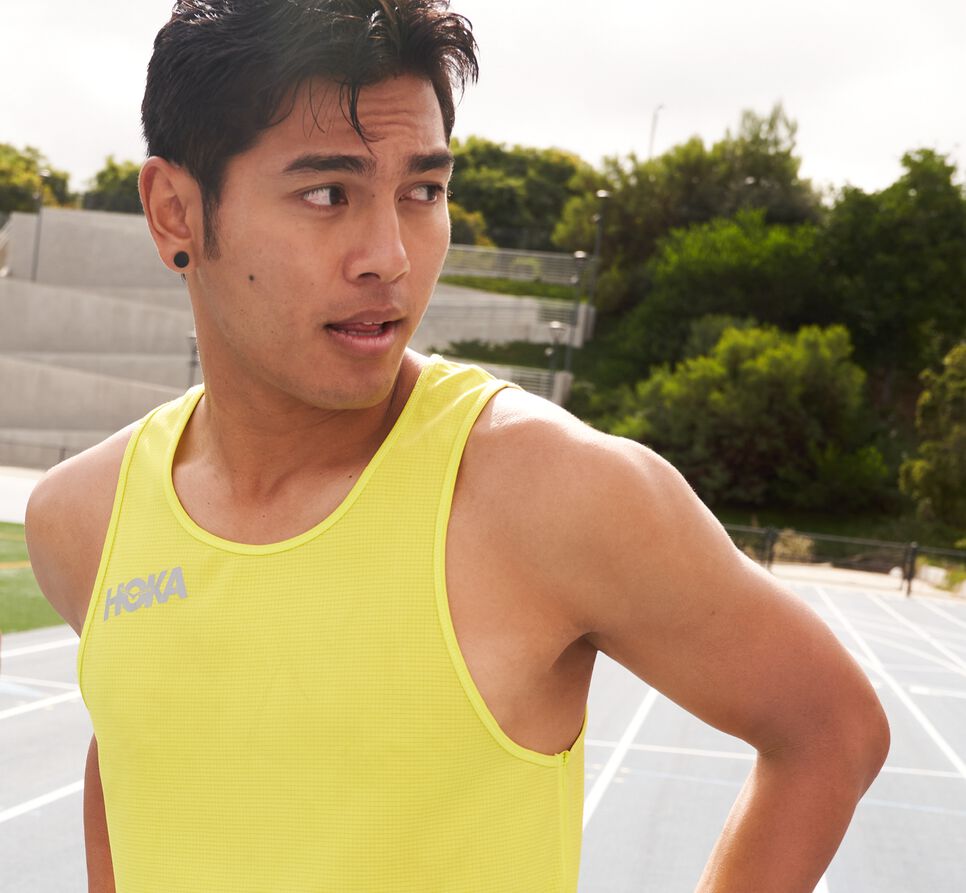 Men's Hoka One One Singlet Running Tops Citrus | DJUGFS786