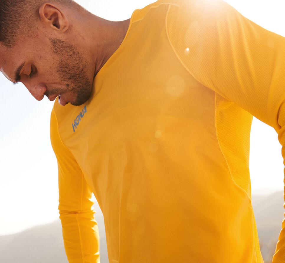 Men's Hoka One One Slim Fit Windshirts Saffron | DYGQEM316