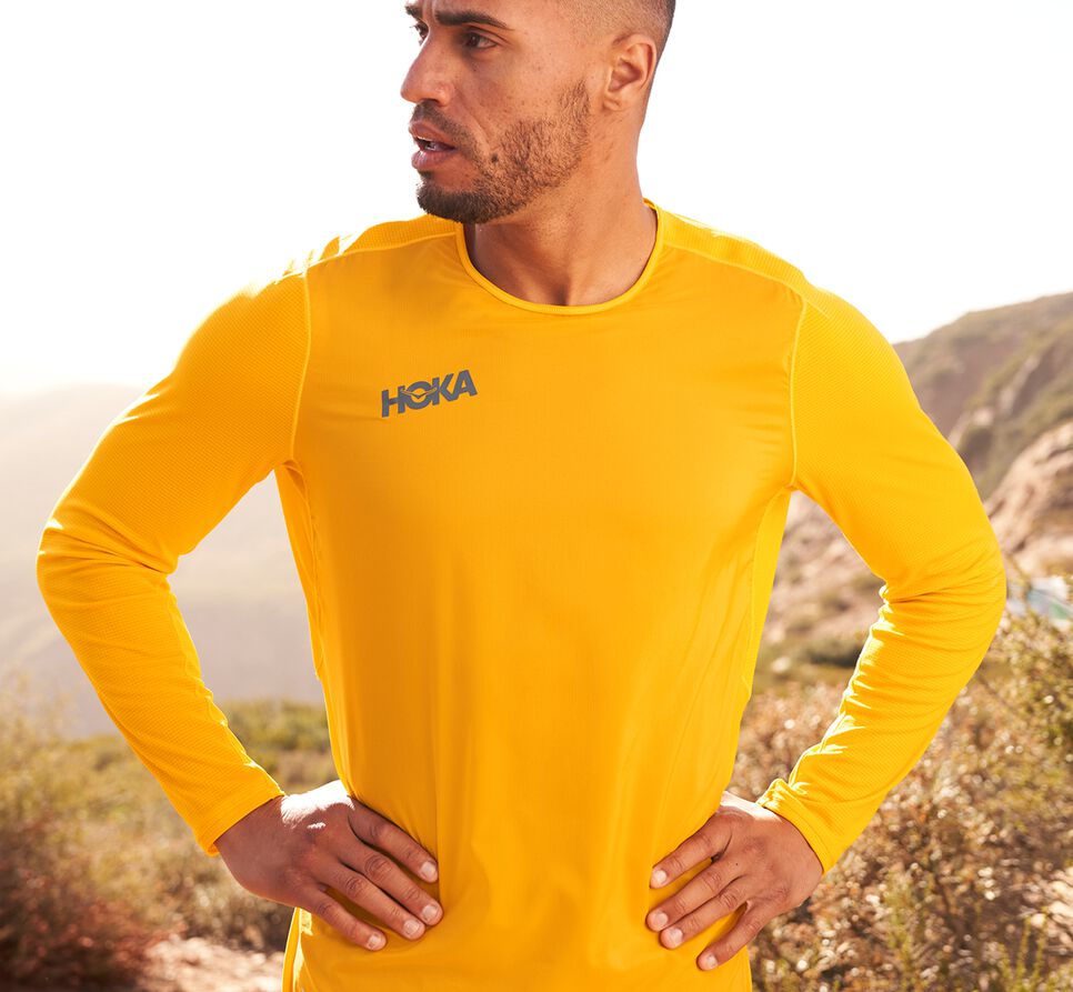 Men's Hoka One One Slim Fit Windshirts Saffron | DYGQEM316