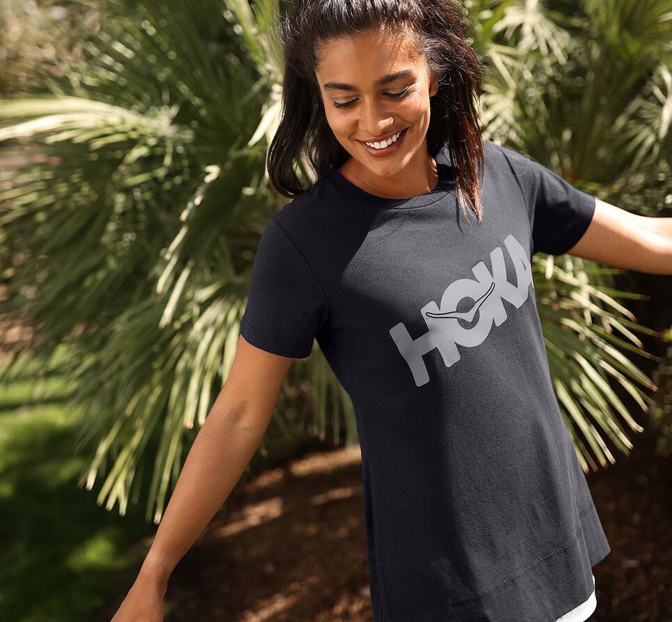 Women's Hoka One One Brand Tee Running Tees Black / Castlerock | RIUCAE923