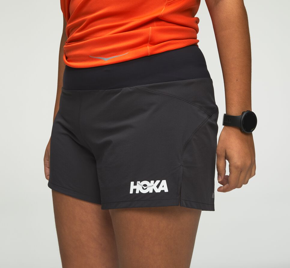 Women\'s Hoka One One Performance Woven 4" Short Shorts Black | QUVASP038